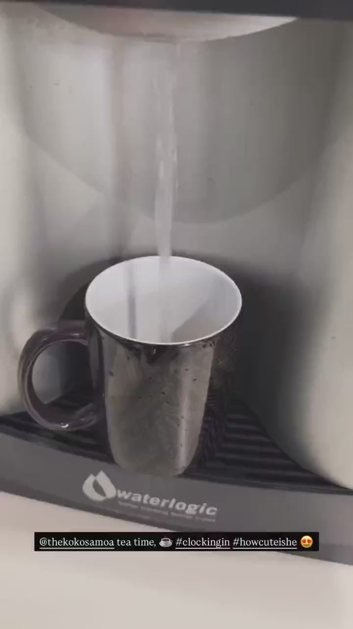 Load video: Heat Reactive 325ml Mug - Islands - AU/NZ