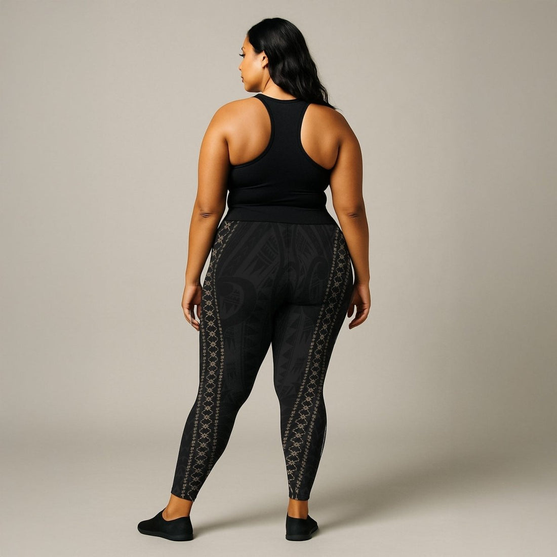 Plus size 2XL to 6XL IslandCurvy Malu leggings, featuring vibrant tropical print and comfortable stretch fabric.