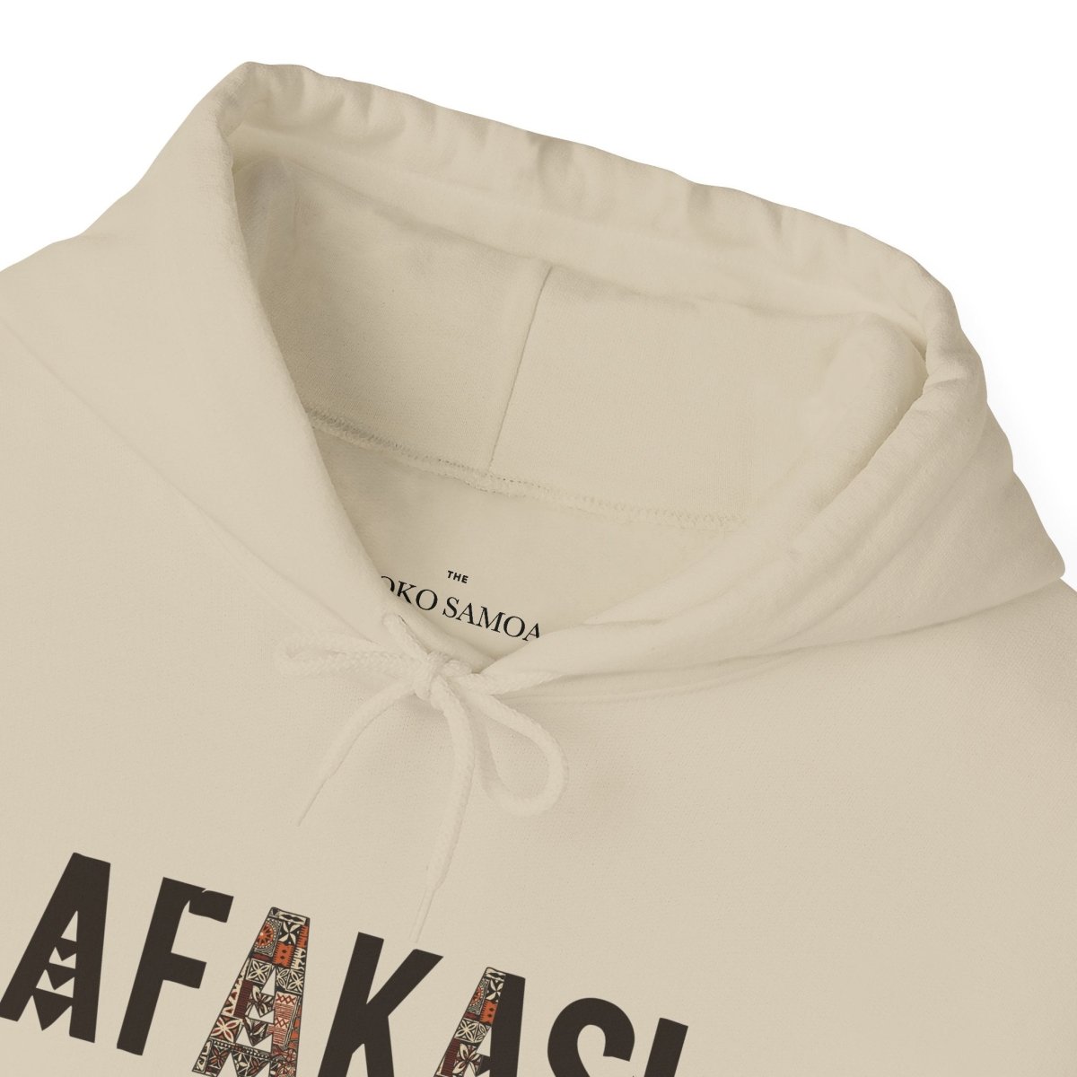 White IslandHeavy™ hoodie in plus sizes 2XL-5XL, featuring a comfortable, casual fit for Afakasi in AU/NZ.