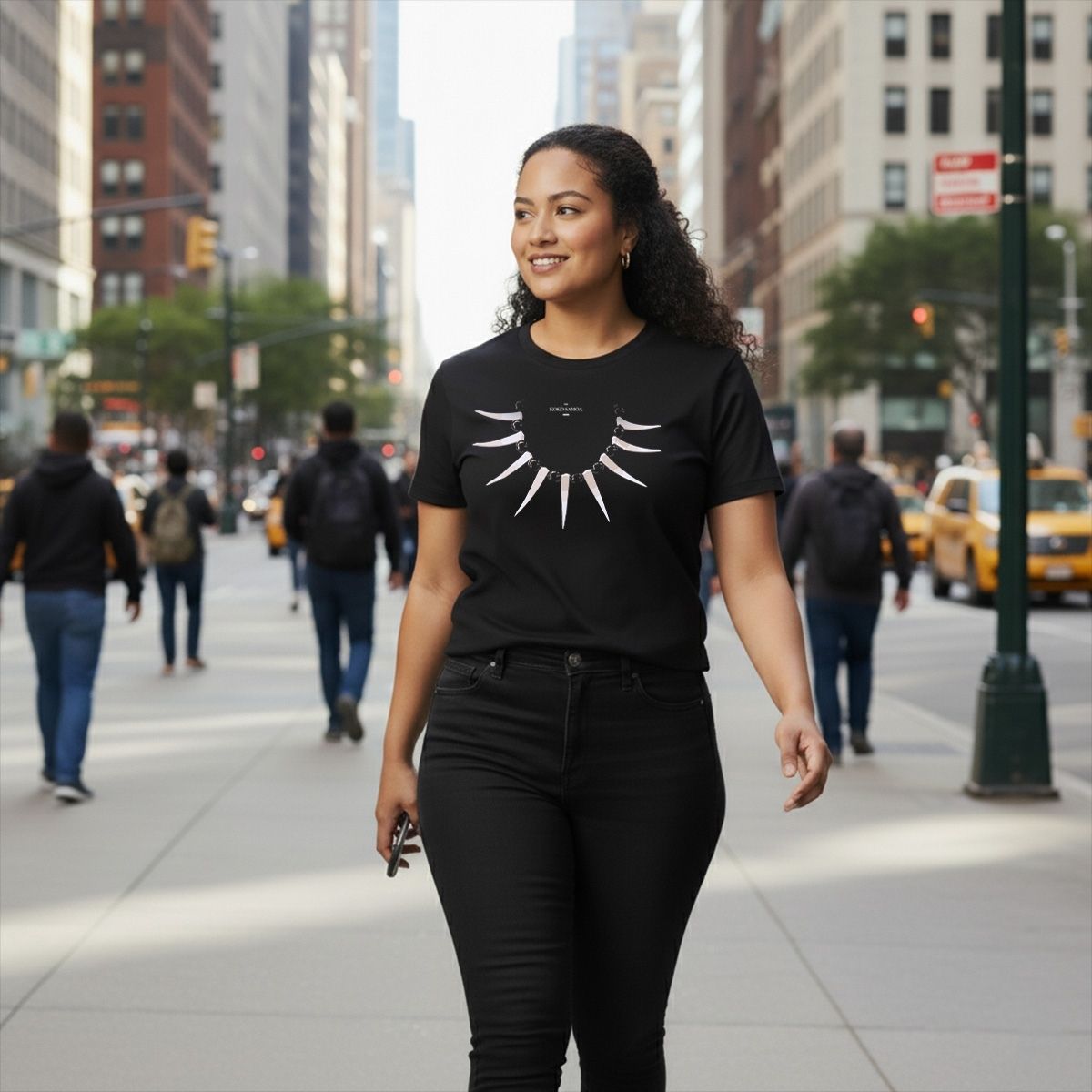 Black unisex heavy T-shirt by Ula Nifo, featuring a comfortable fit and classic design, suitable for casual wear.